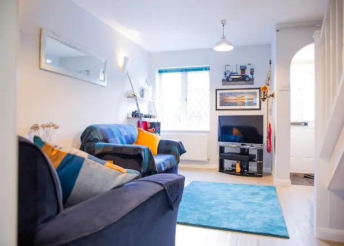 Reeve House - 2-Bed - Free Parking & Wi-Fi